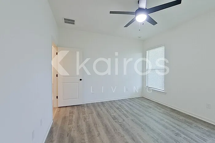 215 Peppercorn Way — Photo 19