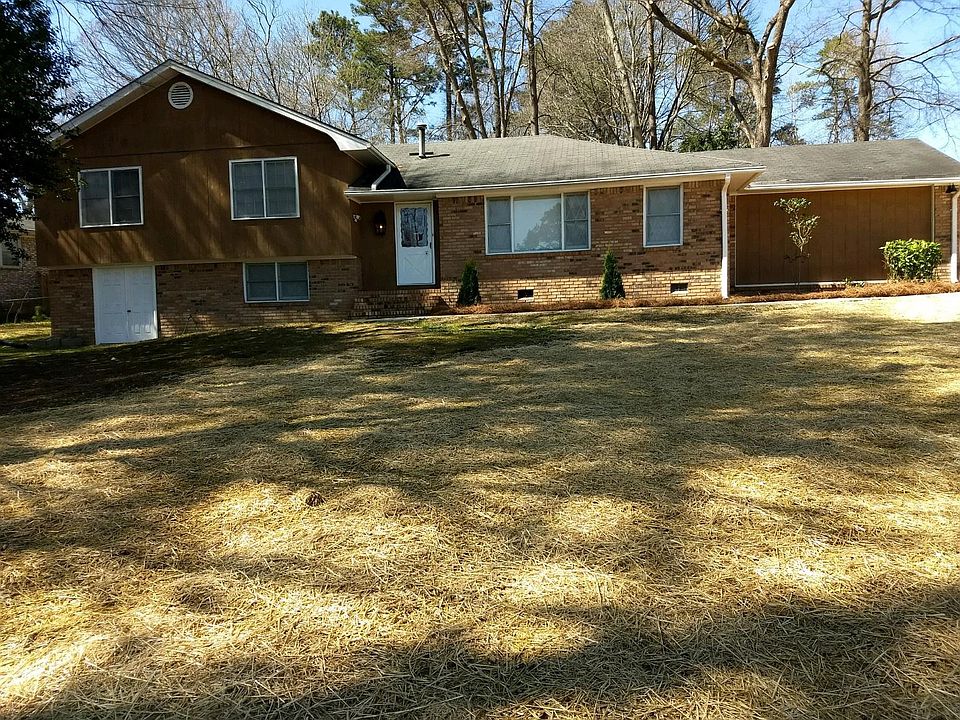 2nd image of 3235 Skyview Dr