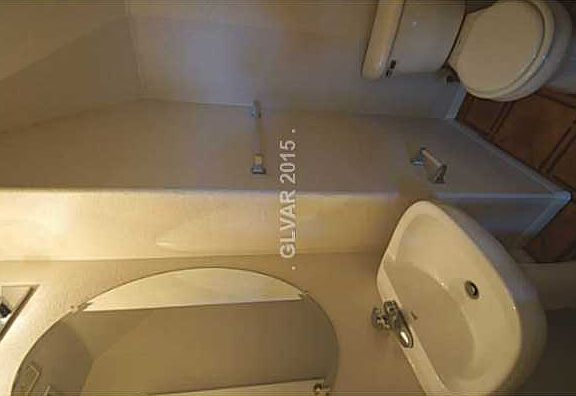 3rd image of 5295 Shreve Ave