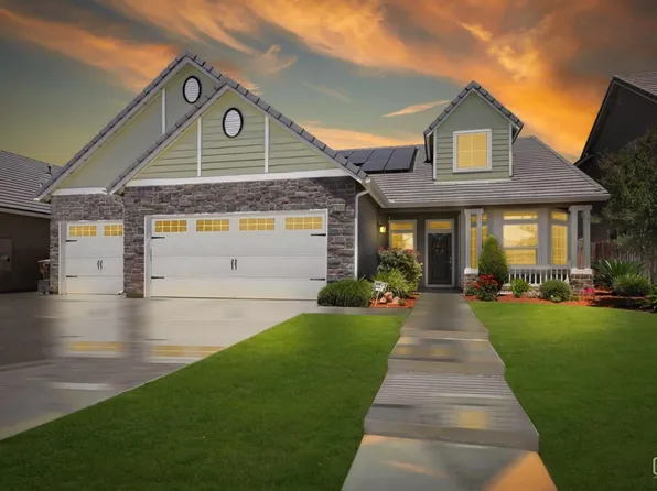 13504 Sunlight Star St, Bakersfield, CA 93314