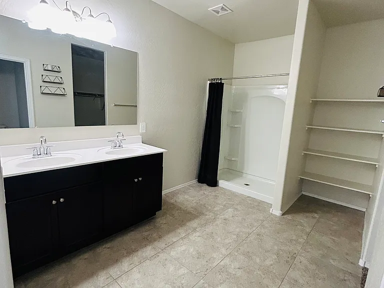 2201 S 46th St #1 — Photo 3