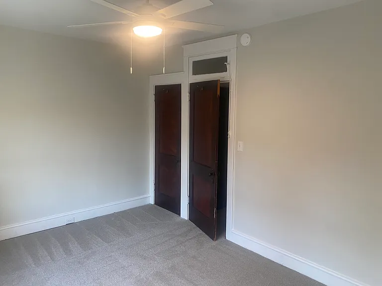 116 W Franklin St — Photo 22