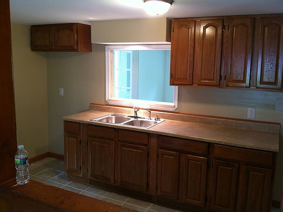 5th image of 1076 W Market Streetsingle Family Home