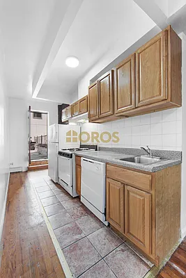 Rented by City Connections Realty | media 17