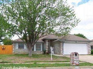 1411 Garrison St, Arlington, TX 76018