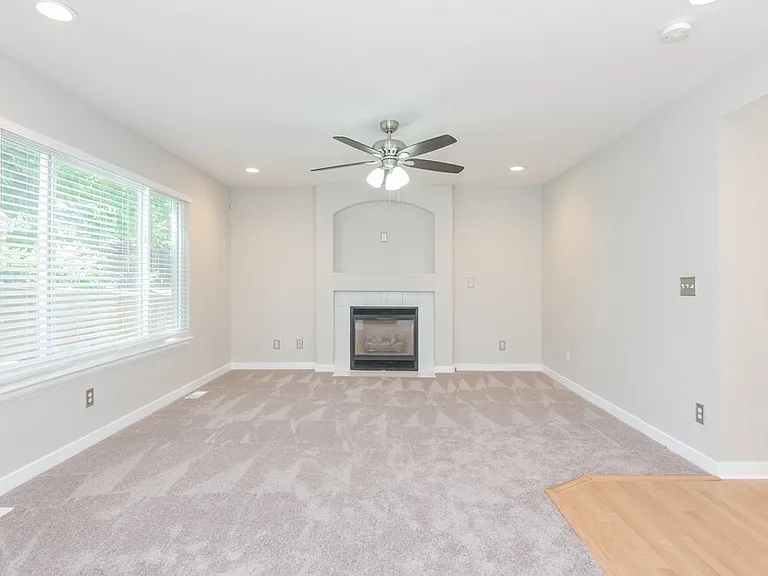 10319 Woodrose Ln — Photo 6