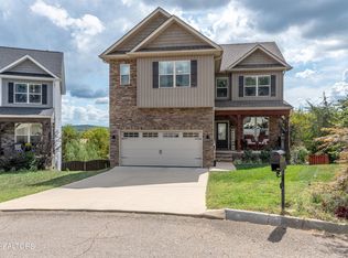 10916 Doran Ln, Knoxville, TN 37932