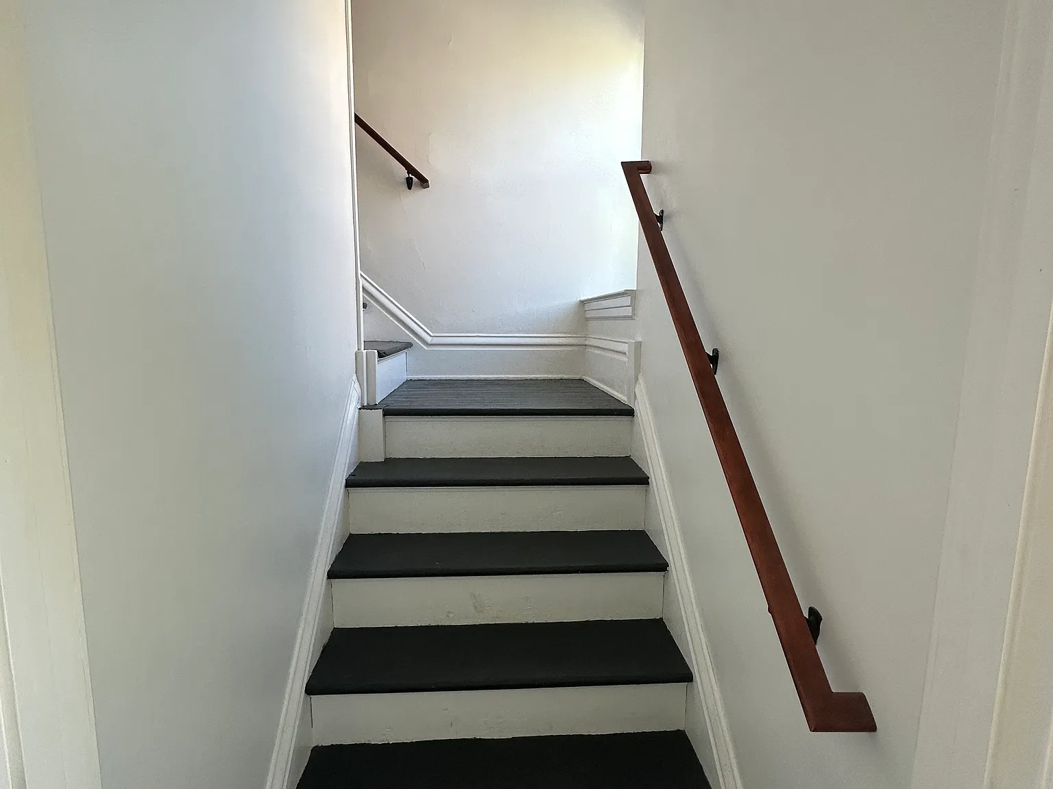 2 bed, 1000 sqft, $1,695 — Photo 2