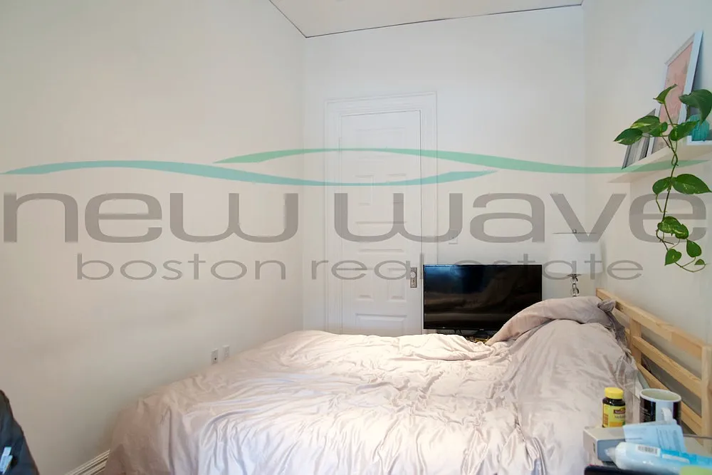 1 bed, 550 sqft, $3,200 — Photo 4