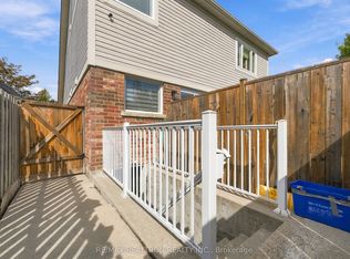27 Watkins Glen Cres, Aurora, ON L4G 7P3