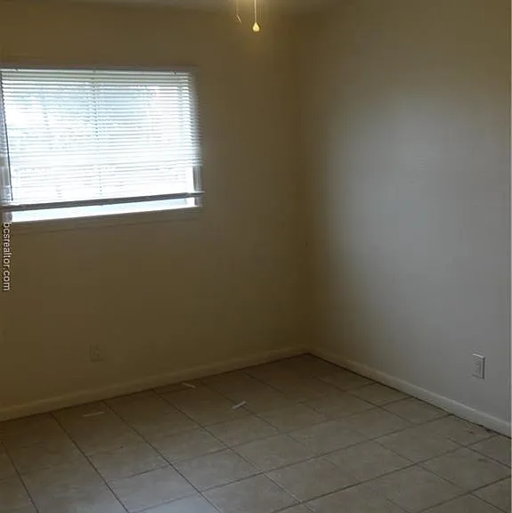510 Avondale Ave — Photo 10