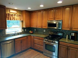 1472 Cedarhurst Dr, Toms River, NJ