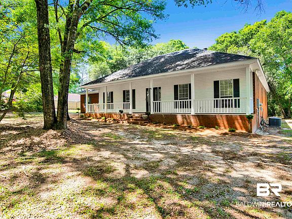 2nd image of 8520 Vintage Woods Dr