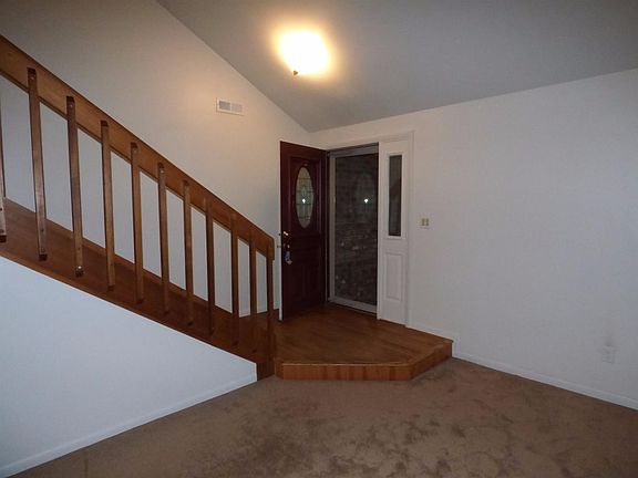 4th image of 8810 Watergate Dr