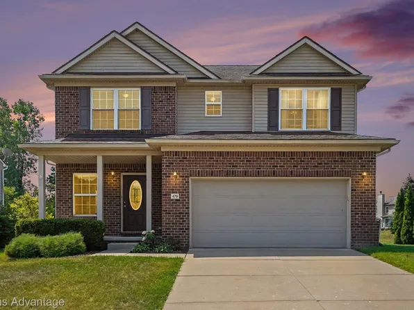 479 Princeton Dr, South Lyon, MI 48178