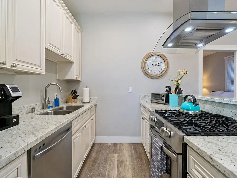 258 N Fulton St #258 — Photo 8