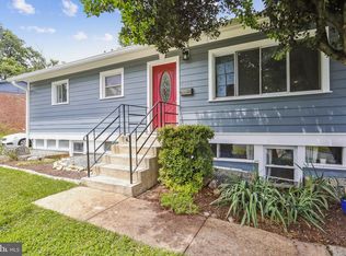 4125 Locust Ln, Fairfax, VA 22030