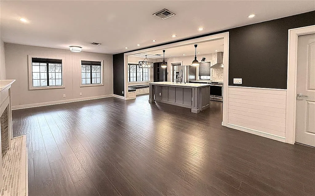 2 bed, 2.0 bath, 1134 sqft, $2,600 — Photo 2