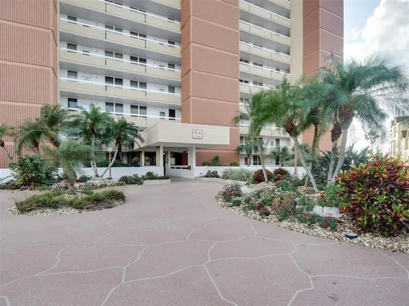 17940 Gulf Blvd APT 2D, Redington Shores, FL 33708