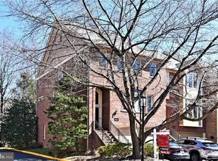 11530 Hemingway Dr, Reston, VA 20194