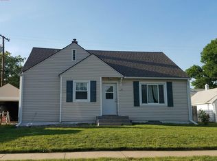 615 Ringland Rd, Hastings, NE 68901