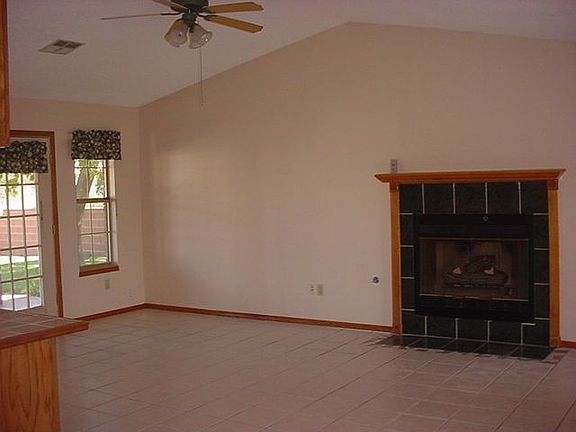5th image of 3894 Trawood Dr