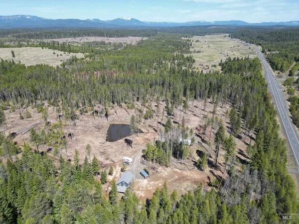 5740 Highway 8, Deary, ID 83823