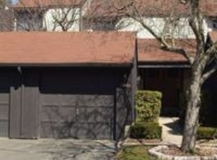 105 Mill Pond Dr, South Windsor, CT 06074