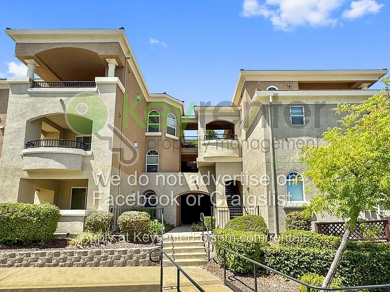 1300 Moon Cir #1326 — Photo 12