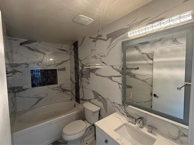 6600 Glebe Path — Photo 10