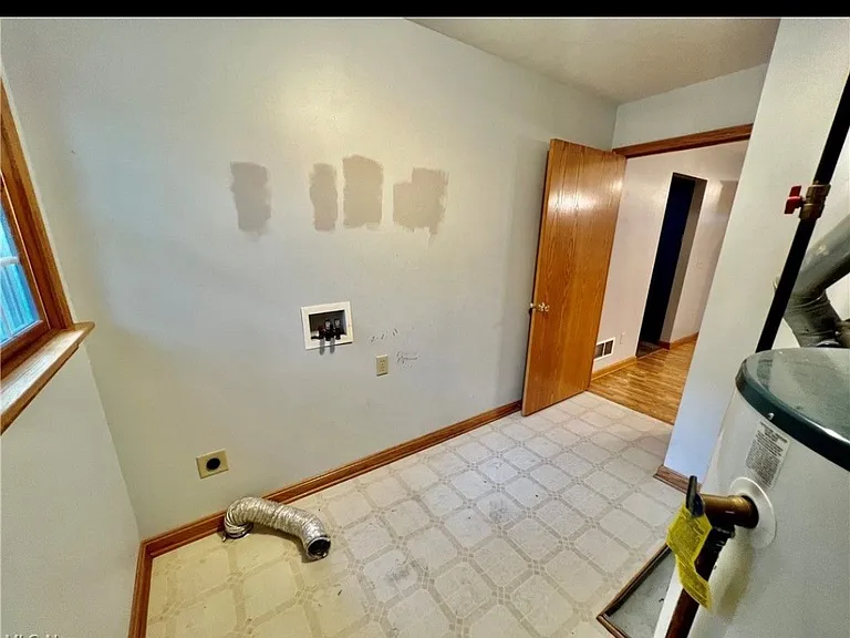 2919 Cliftmont Ave NE — Photo 17