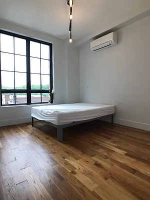 Rented by City Vista Inc | media 8