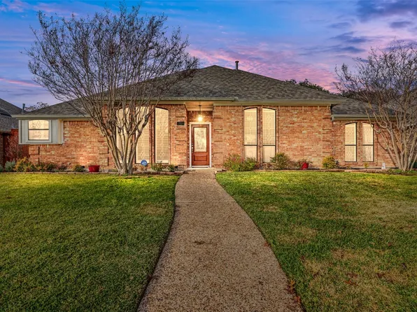 1030 Magnolia Dr, Carrollton, TX 75007