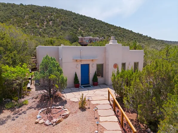 1310 Lejano Ln #A, Santa Fe, NM 87501