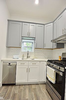4th image of 166 Court St #1