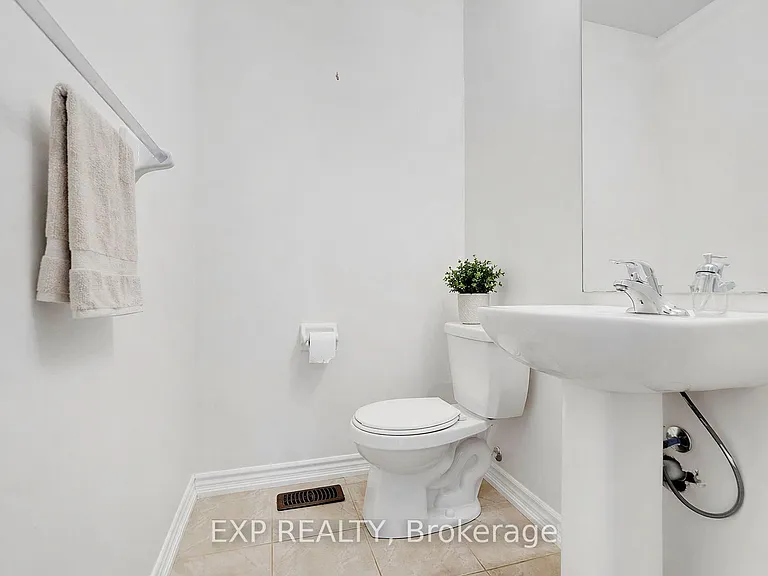38 Miami Grv — Photo 18