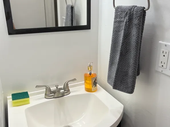 615 NW Oleander St APT 202, Stuart, FL 34994
