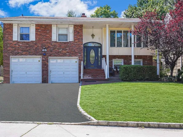 181 Combs Avenue, Woodmere, NY 11598