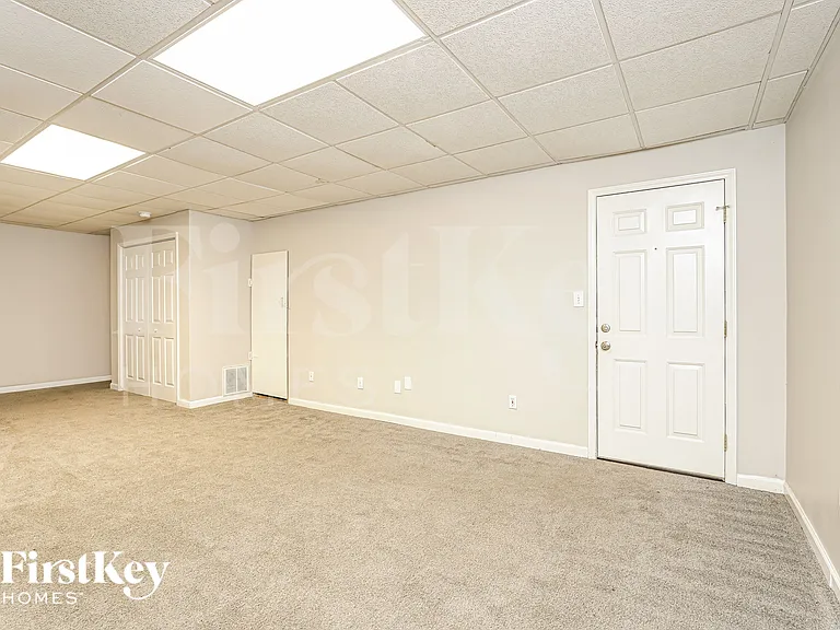 2200 Emerald Creek Ct — Photo 9