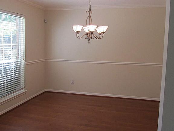 3rd image of 6023 Sandy Hollow Dr