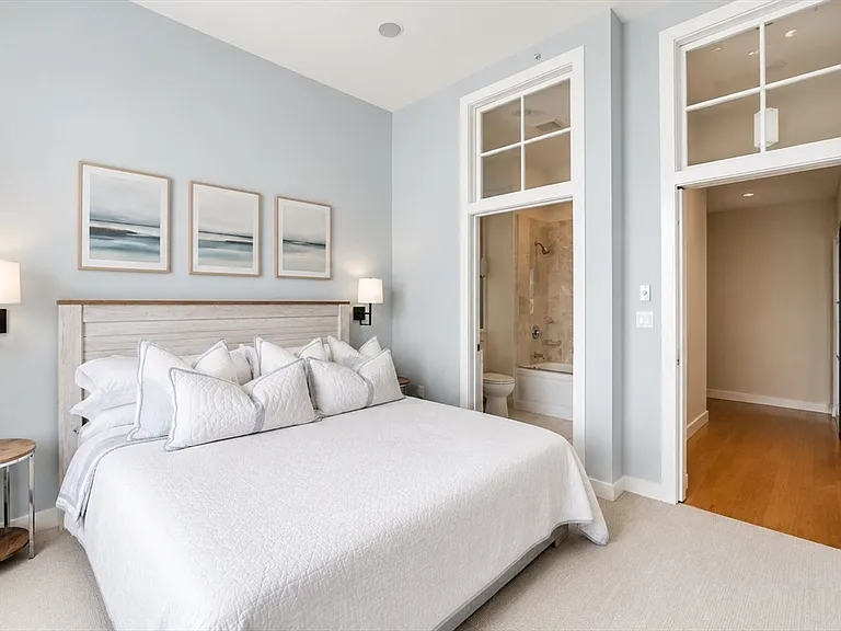 2 Rollins St #D604 — Photo 8
