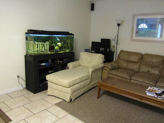 3rd image of 206 Spencer Ave