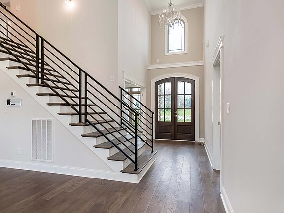 3rd image of 73 Copperstone Cir