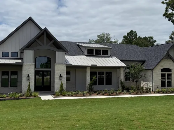 7520 Sowell St, Montgomery, TX 77316