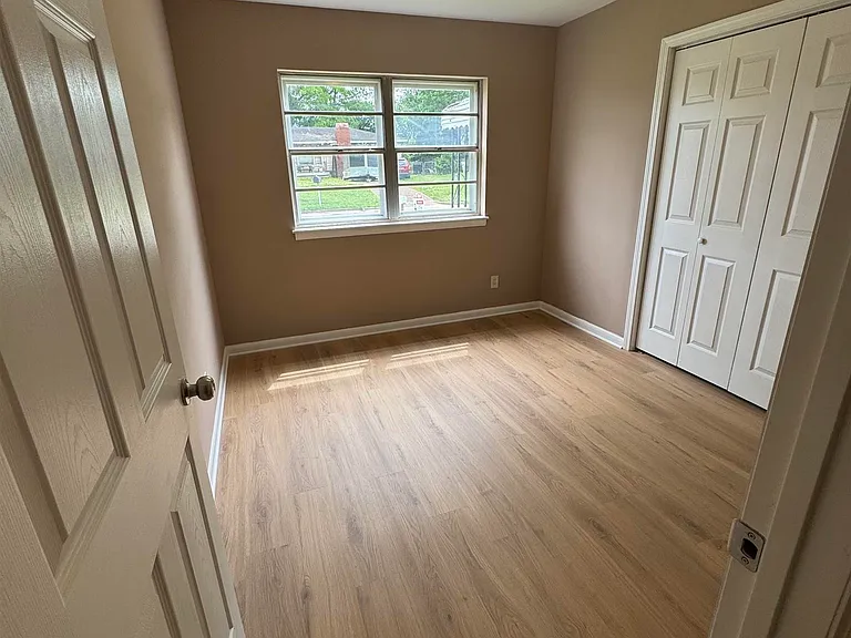 1219 Grace St NW — Photo 7