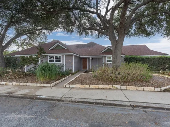 419 Country Club Dr, Alamo, TX 78516