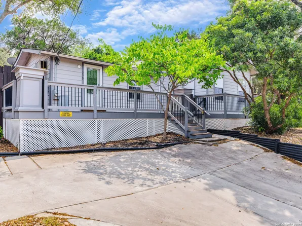 259 Park Dr, Lakehills, TX 78063