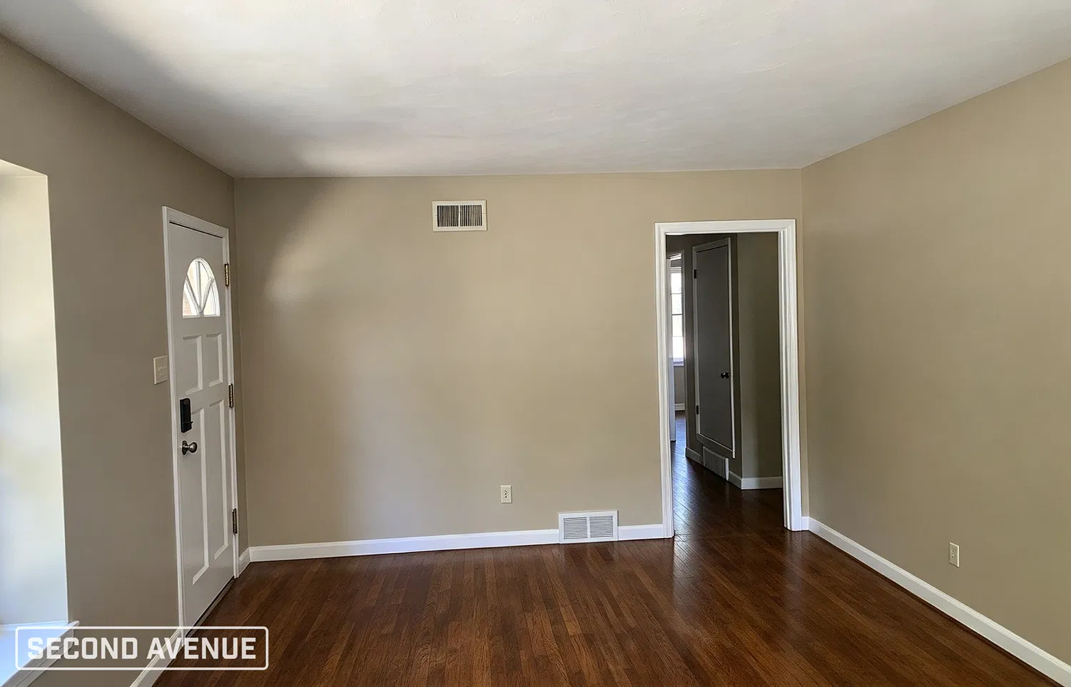 3 bed, 1.5 bath, 1341 sqft, $1,458 — Photo 3