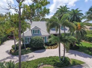 8226 SE Golfhouse Dr, Hobe Sound, FL 33455