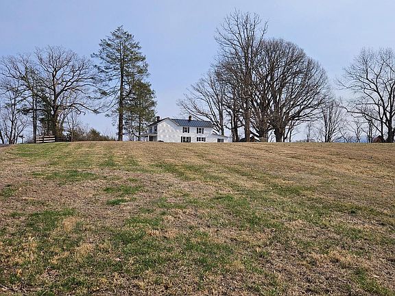 2nd image of 15660 Reva Rd